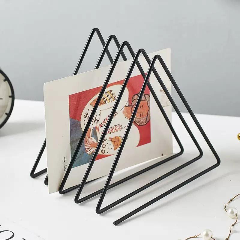 北歐輕奢簡約工業風鐵藝桌面書架|雜誌收納-兩色可選 - 富士通販