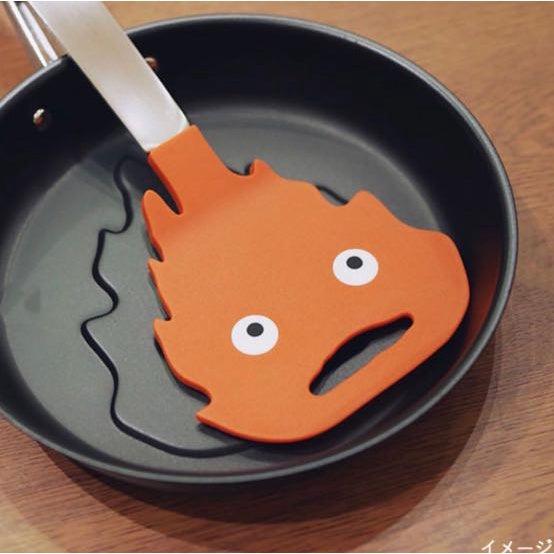 卡西法平底鍋和鍋鏟|可愛的火焰惡魔,宮崎駿 - 霍爾的移動城堡 - 富士通販