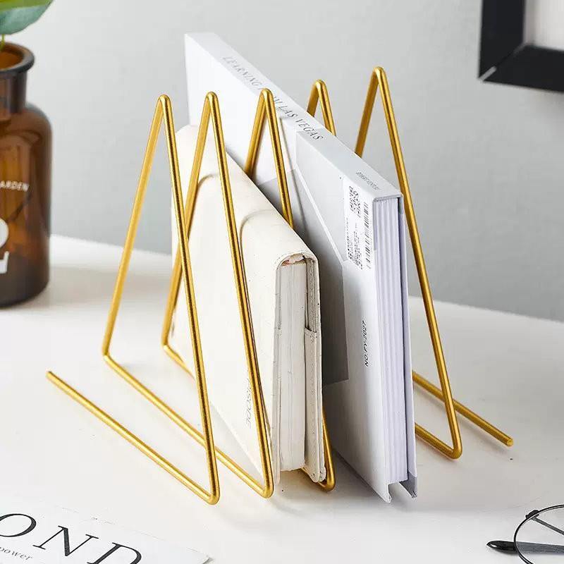 北歐輕奢簡約工業風鐵藝桌面書架|雜誌收納-兩色可選 - 富士通販