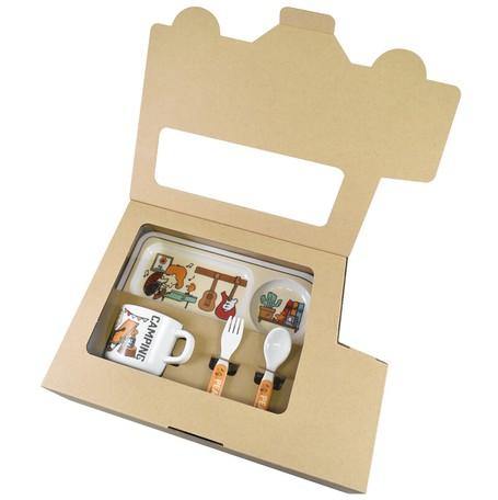 史努比巴士餐盤組|內含盤子、馬克杯、湯匙、叉子 - 富士通販