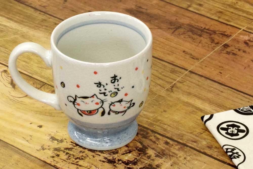 日本 來福貓平安祈福馬克杯|咖啡杯-紅色|藍色-日本製 - 富士通販