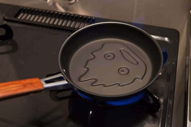 卡西法平底鍋和鍋鏟|可愛的火焰惡魔,宮崎駿 - 霍爾的移動城堡 - 富士通販