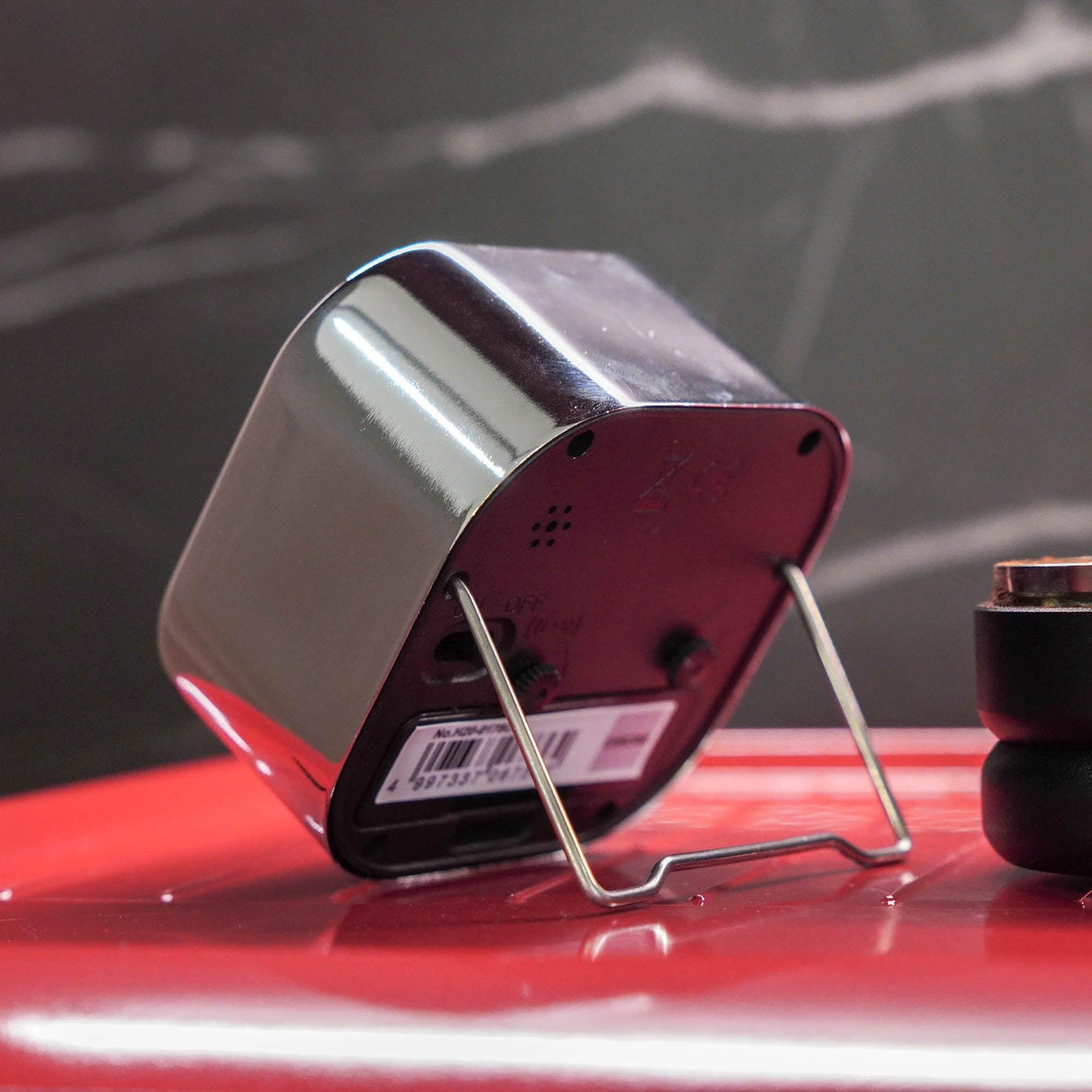 日本工業風方形銀色鬧鐘 附支架|小鬧鐘 方形鬧鐘 金屬鬧鐘 - 富士通販