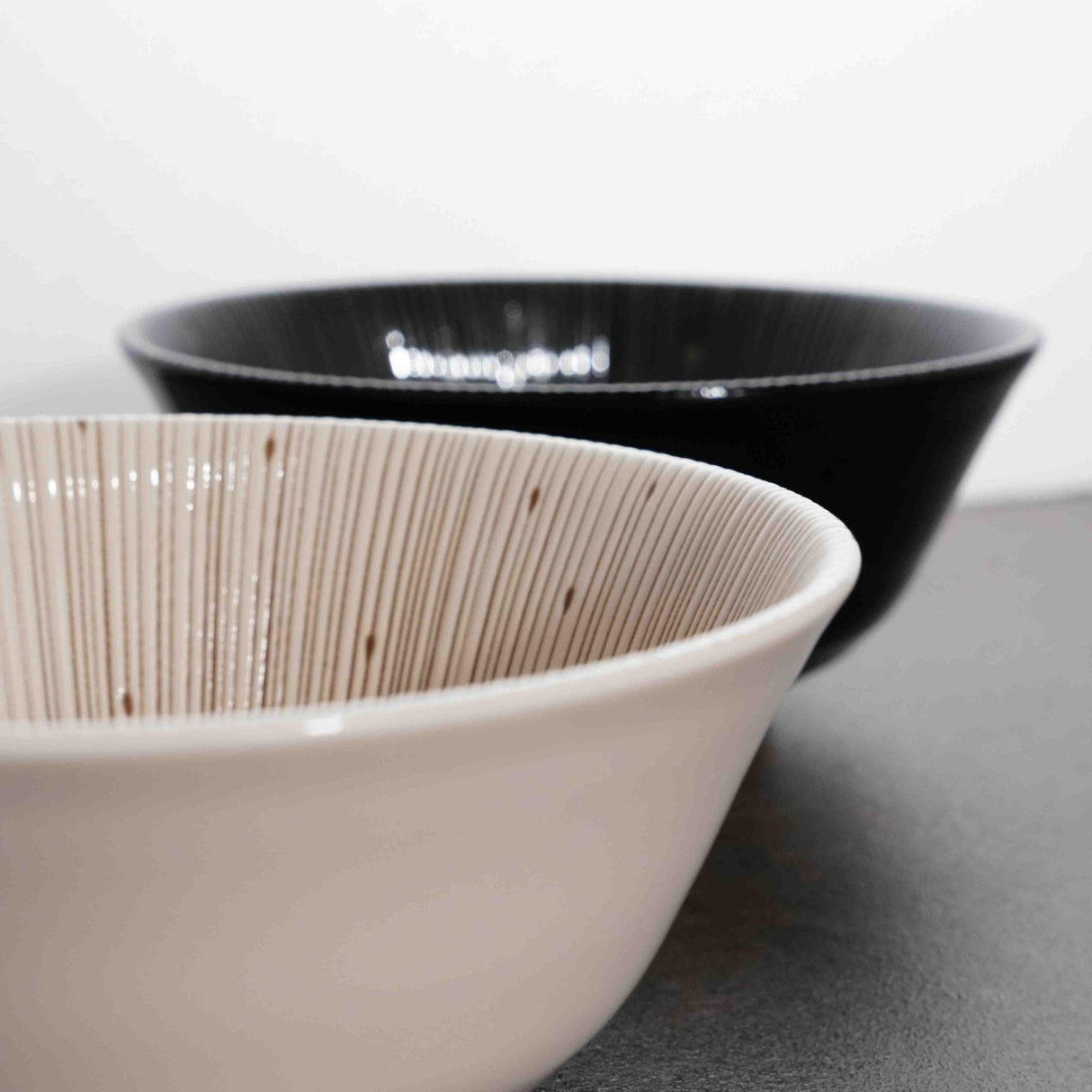 日本製 美濃燒 千段十草 陶瓷碗|飯碗 湯碗 餐碗 - 富士通販