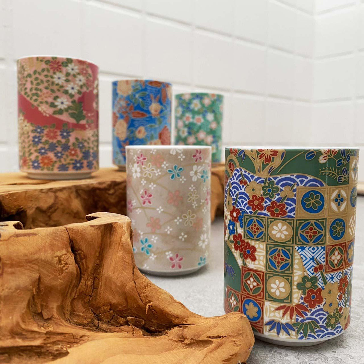 日本製 美濃燒 京友禪 茶杯 五入組 木盒裝|陶瓷茶杯 酒杯 茶具 - 富士通販