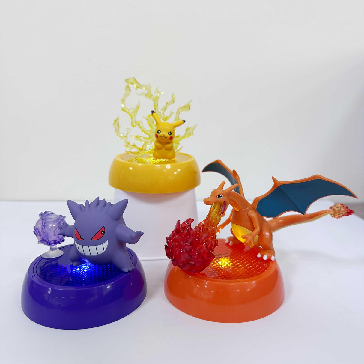 日本 萬代 精靈寶可夢發光底座公仔 扭蛋|耿鬼 噴火龍 皮卡丘 - 富士通販