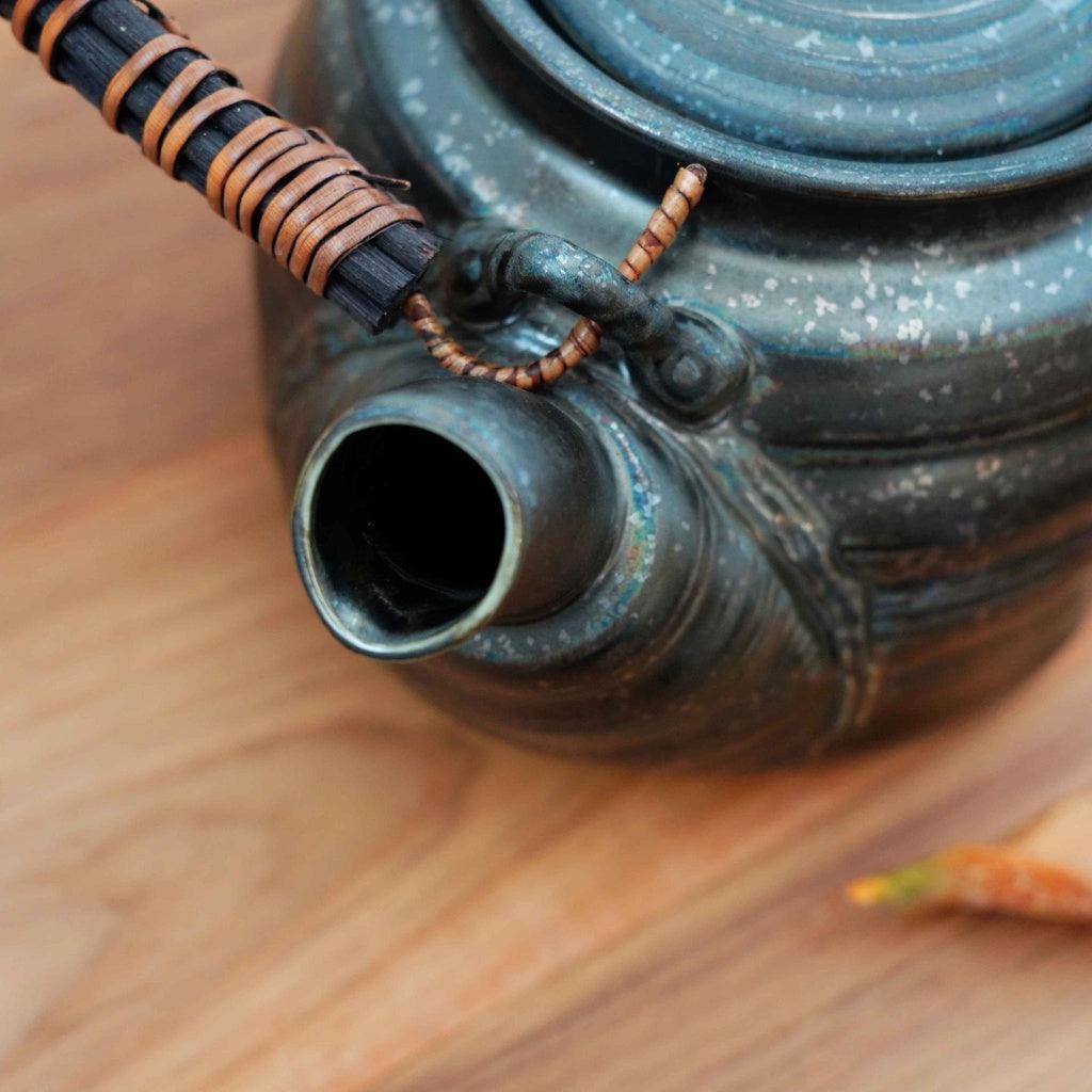 日本製 BLUT'S rokuro 六魯 黑鐵 陶瓷茶壺|1800cc - 富士通販