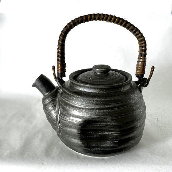 日本製 BLUT'S rokuro 六魯 黑鐵 陶瓷茶壺|1800cc - 富士通販
