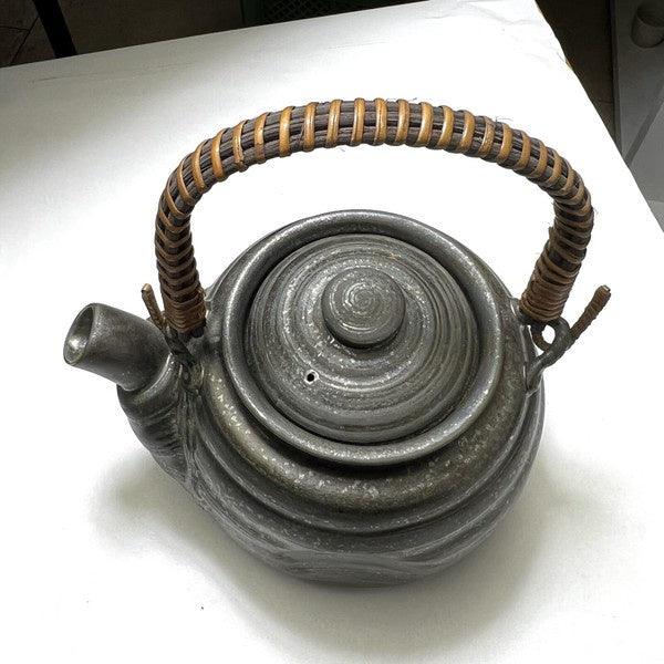 日本製 BLUT'S rokuro 六魯 黑鐵 陶瓷茶壺|1800cc - 富士通販