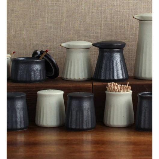 日本製 美濃燒 簡約 三孔陶瓷調味罐|胡椒罐 鹽罐 - 富士通販