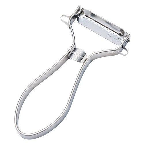 日本製 下村企販 不鏽鋼 削皮刀 刨絲刀|切絲器 帶芽去除 切薑絲 - 富士通販