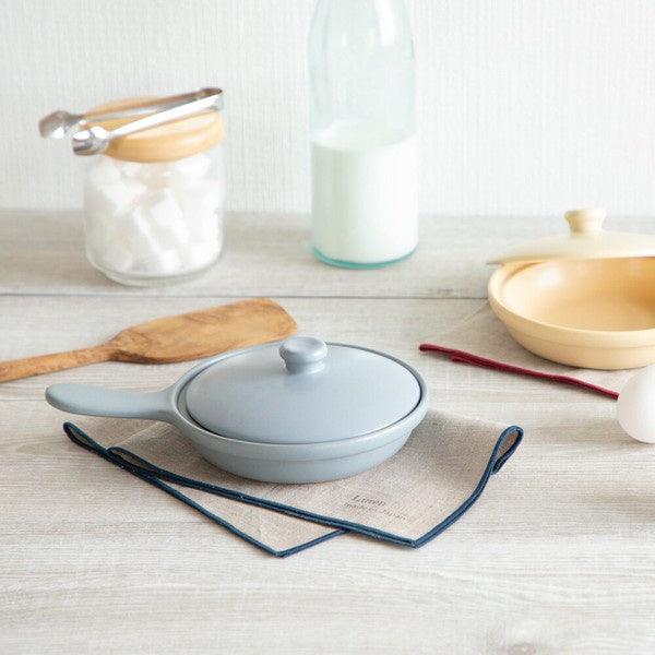 日本製 貝印 GRILLER 耐熱陶瓷煎鍋 附蓋|平底鍋 小鍋子 - 富士通販