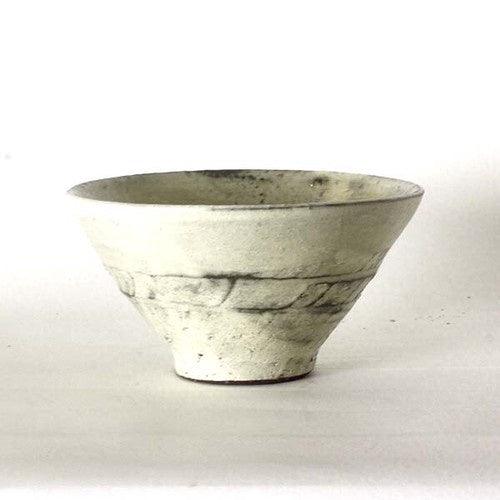 日本製 美濃燒 六魯 粉引茶碗|日式碗 飯碗 湯碗 - 富士通販