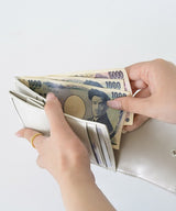 日本 SecretDoor 愛心鑽石釦菱格紋短夾 | 珍珠鉚釘 超薄錢包 錢包女 三折短夾 女生短夾