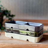 三格醬料碟 日本製 麦山窯多用陶瓷分隔盤 醬料碟 醬油碟 小菜碟 三格盤 沾醬碟 醬料盤 小碟子