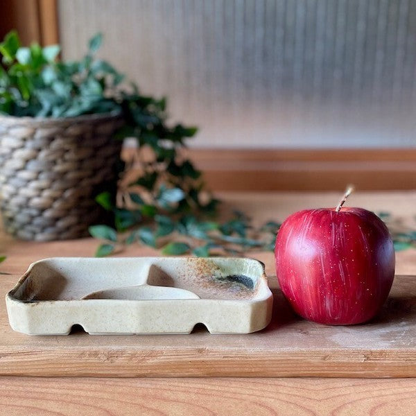 三格醬料碟 日本製 麦山窯多用陶瓷分隔盤 醬料碟 醬油碟 小菜碟 三格盤 沾醬碟 醬料盤 小碟子