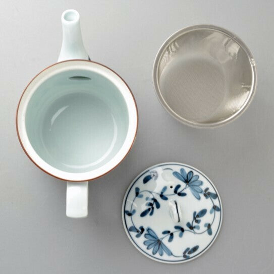 日本製 波佐見燒 陶瓷手繪唐草茶壺 500cc | 輕量茶壺 泡茶壺 唐草紋茶壺 日式茶壺 手繪菊花茶壺