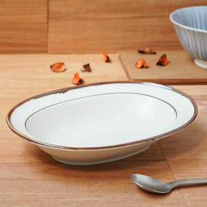 白色棕色炭邊系列橢圓餐盤22.9×17.0×高4.5cm | 餐盤 咖哩盤 沙拉盤 燴飯 西餐 - 富士通販