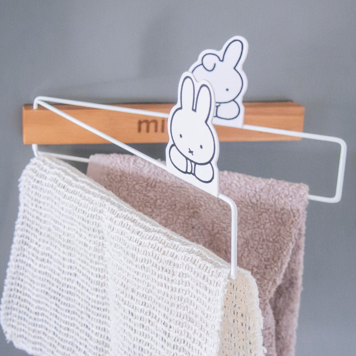 日本 miffy 米飛兔 磁吸折疊擦手巾毛巾掛架｜可折疊 廚房吊掛架 毛巾架 抹布架