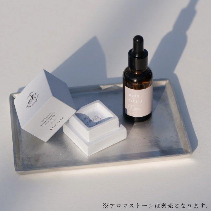 more room小蒼蘭與白麝香/Savon與白麝香香氛精油-28ml - 富士通販