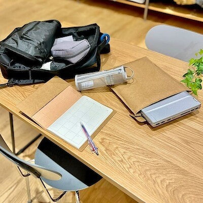 日本 無印良品 牛皮質感 13寸筆電包 限定款 棕色｜筆電包 電腦包 無印良品筆電包