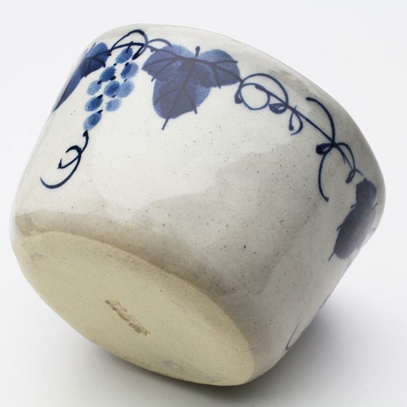 日本製 瀨戶燒 粉引藍白葡萄紋茶杯 陶瓷麵碗 | 湯碗 片口杯 茶杯 茶碗 豬口杯 藍白葡萄紋 日式餐具