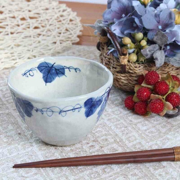 日本製 瀨戶燒 粉引藍白葡萄紋茶杯 陶瓷麵碗 | 湯碗 片口杯 茶杯 茶碗 豬口杯 藍白葡萄紋 日式餐具