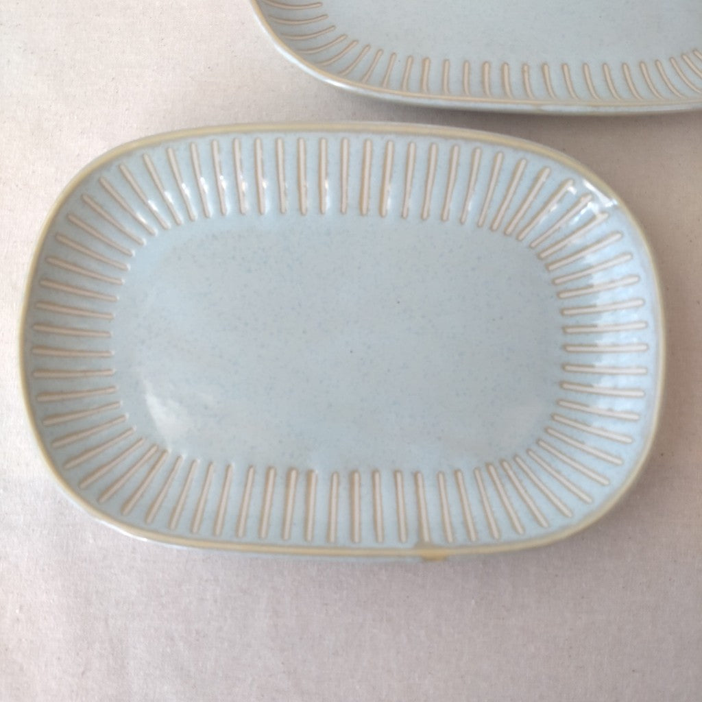 日本製 美濃燒 陶瓷撥水十草橢圓皿 | 橢圓盤 方盤 魚盤 小判皿 陶瓷盤 簡約方盤 日本製盤子