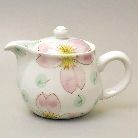 日本製 佐賀 有田燒 手繪花朵茶壺 | 泡茶壺 日本茶壺 花卉茶壺 泡茶 茶具 茶杯 櫻花茶壺 陶瓷茶壺