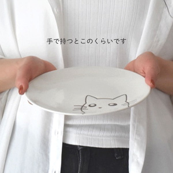 日本製 可愛圖樣 思考貓 20cm 圓形陶瓷餐盤 黑色 白色 兩款可選｜早午餐盤 甜點盤 貓咪造型 盤子