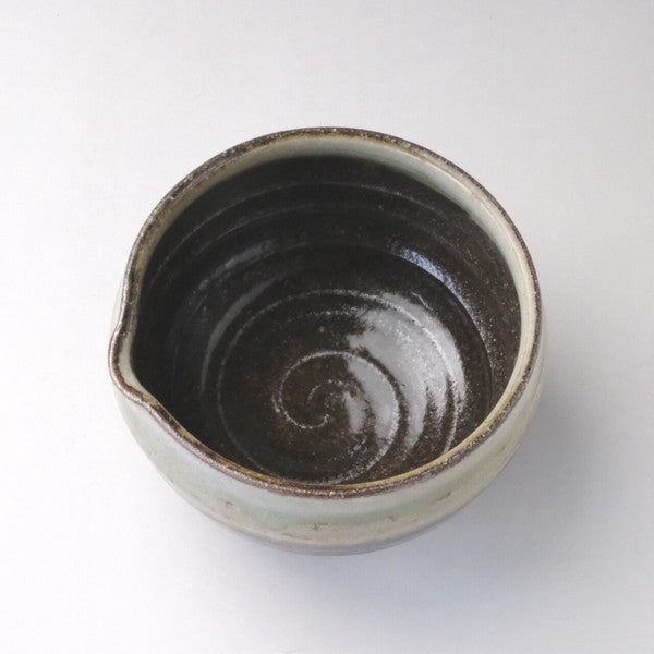 美濃燒 茶卷片口抹茶碗 日本製 | 刷抹茶道具 質感抹茶碗 抹茶拿鐵 手作茶碗