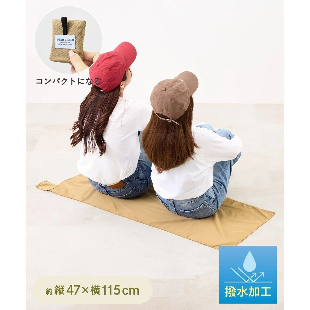 日本 3coins 輕便迷你 好收納 防水野餐墊 | 便攜野餐墊 露營演餐演唱會排隊地墊 想坐就坐