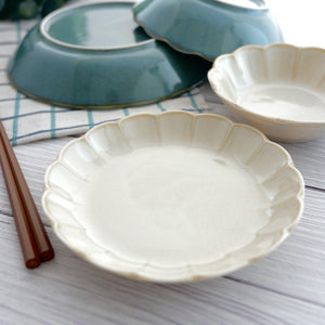 日本製美濃燒復古花邊造型米白色/松花綠餐盤 - 富士通販