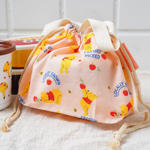 日本 迪士尼小熊維尼便當袋｜兒童午餐袋 抽繩手提袋子 - 富士通販
