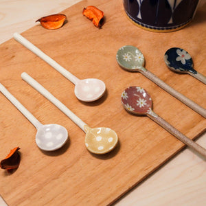 日本製美濃燒陶瓷圓點、花卉湯匙 - 富士通販